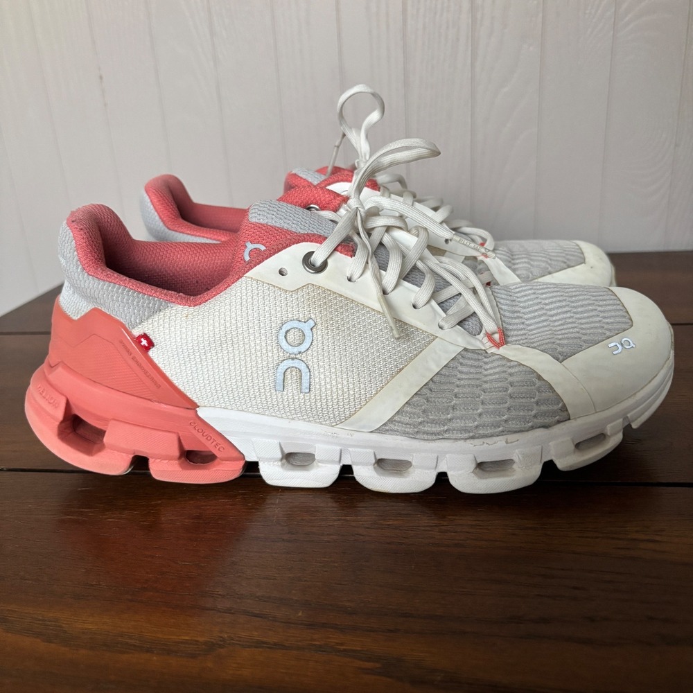 On Cloudflyer Women's Size 7 Running Shoes White Coral